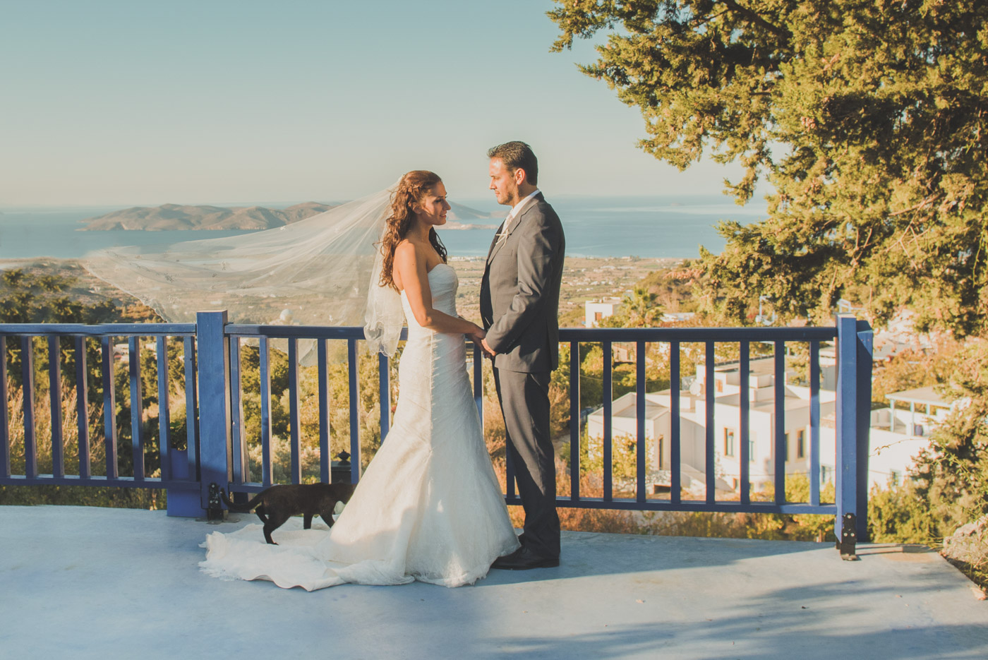 Honeymoon photo shoot in Greece