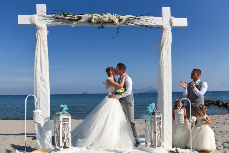 Wedding photographer in Greek island and Greece